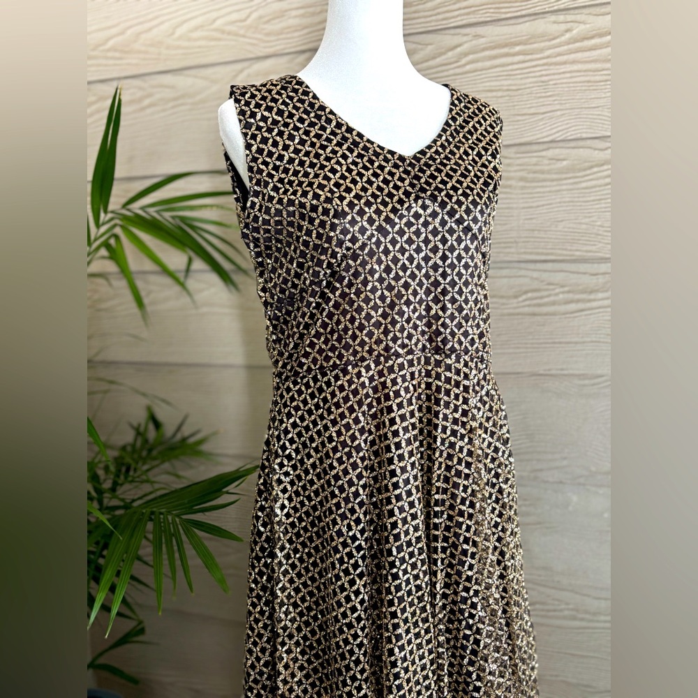 Elegant Sleeveless Black and Gold Dress